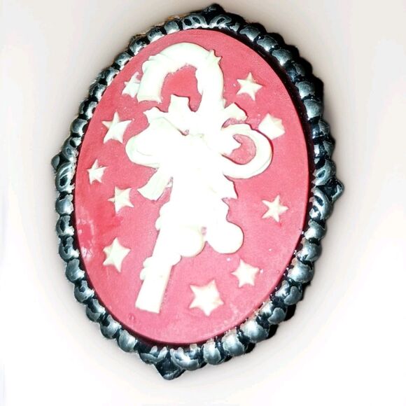 Vintage Cameo Brooch Christmas Candy Cane Pin Pendant Jewelry Holiday Festive - Picture 2 of 6